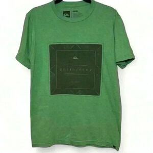 💥Quiksilver Green short sleeve tee- Men’s Small💥